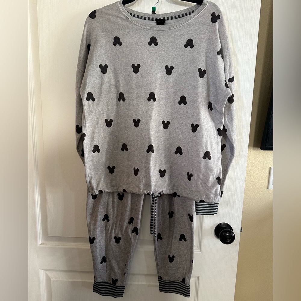 Disney Gray w/Black Mickey Ear Pajama/Sweat Set  Size M